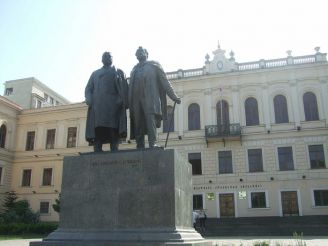 Monument to Akaki Tsereteli and Ilia Chavchavadze, Tbilisi