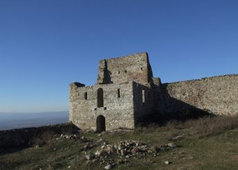 Manavi Fortress