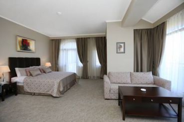 Superior Double Room with Balcony and City View