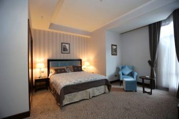 Suite with City View