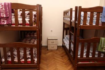 Кровать в общем 4-местном номере