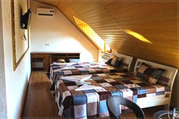 Deluxe Triple Room