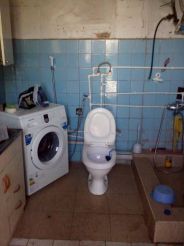 Apartment With Shared Bathroom