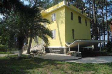 Yellow House in Grigoleti