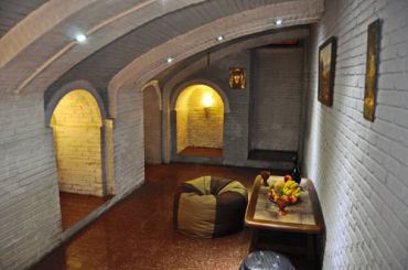 Golden Point Apartments