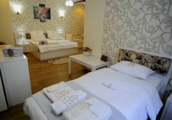 Deluxe Family Suite